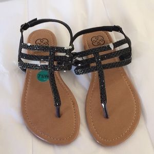 Women’s Black sandals wide width